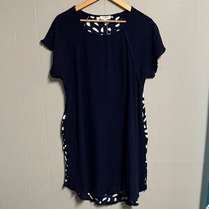 NWT Umgee Dark Blue Garment with White Details on Back Size Large New!!